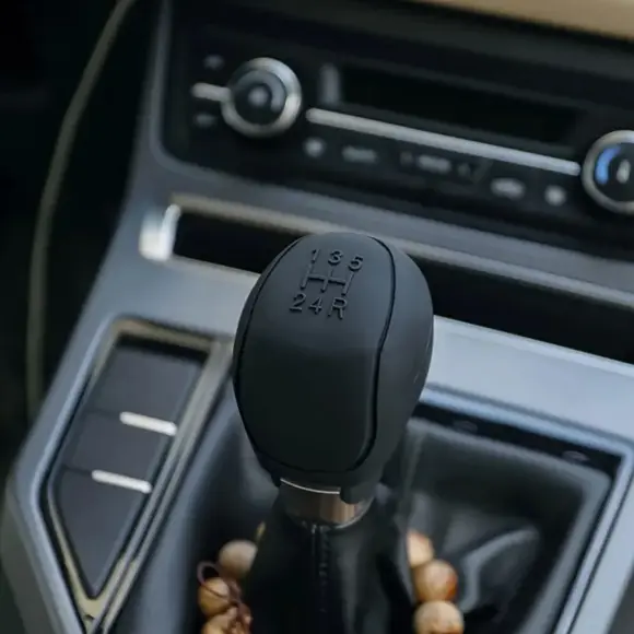 Car Silicone Gear Shift Collars Non-Slip Grip Universal Gear Shift Knob Cover Manual 5-speed 6-speed Interior Accessories - Image 2